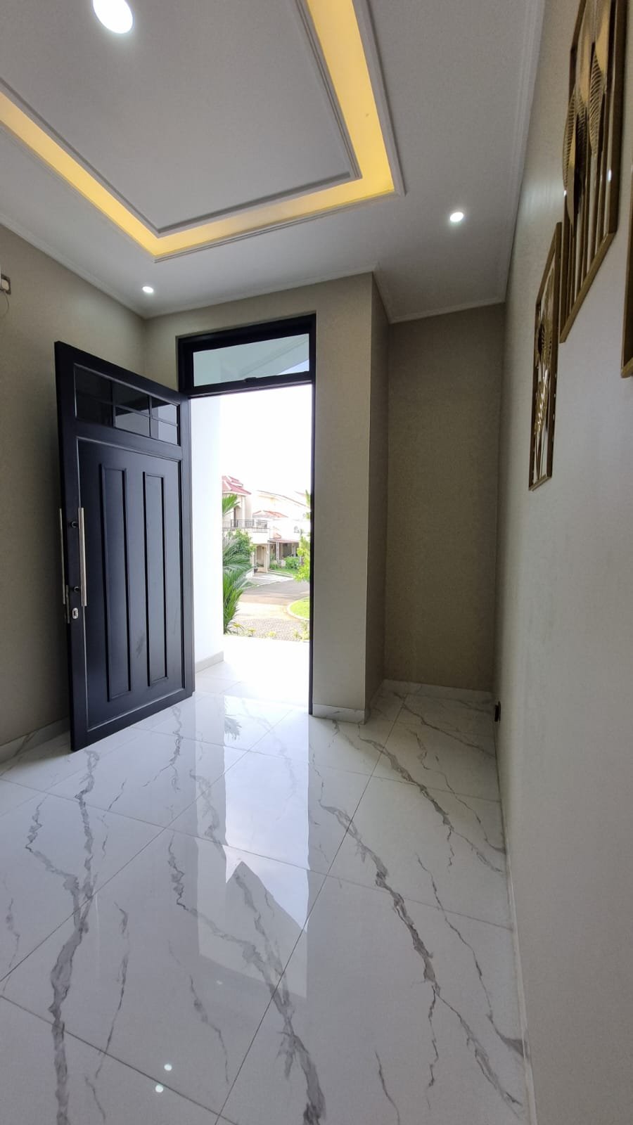 WhatsApp Image 2025-10-22 at 19.39.11